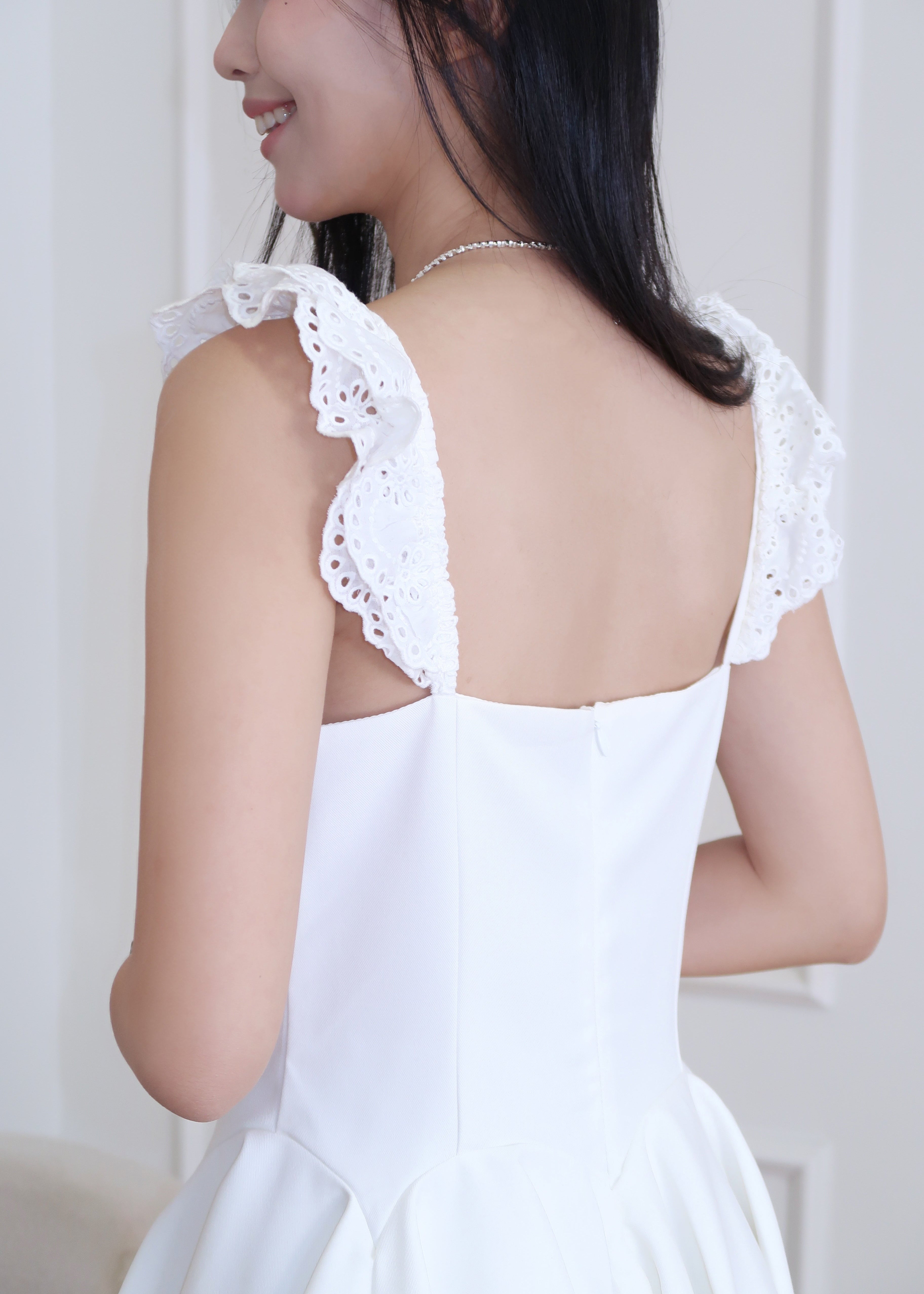 Dream Flare Dress - White