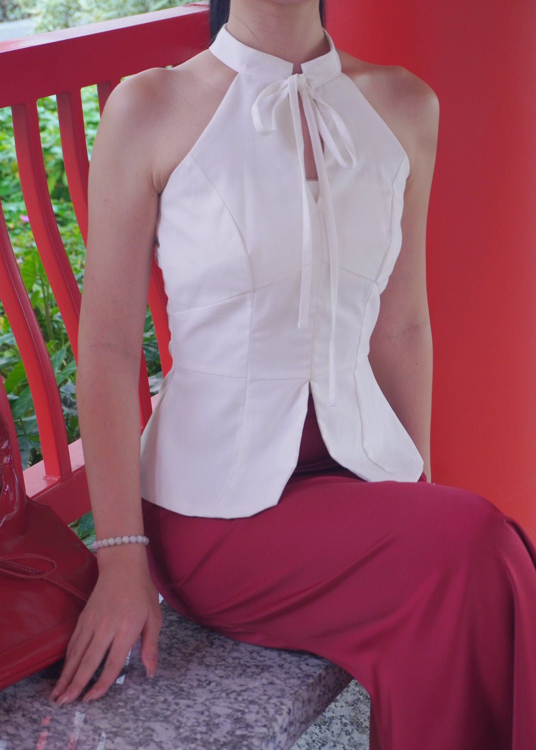 Bloom Knot Halter 绽结挂脖上衣 - White