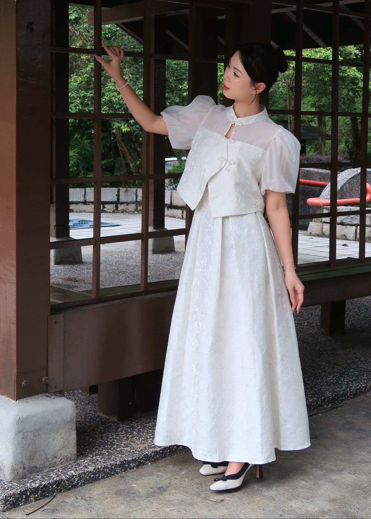 Prosper Pleated Set 福盈百褶套装 - White