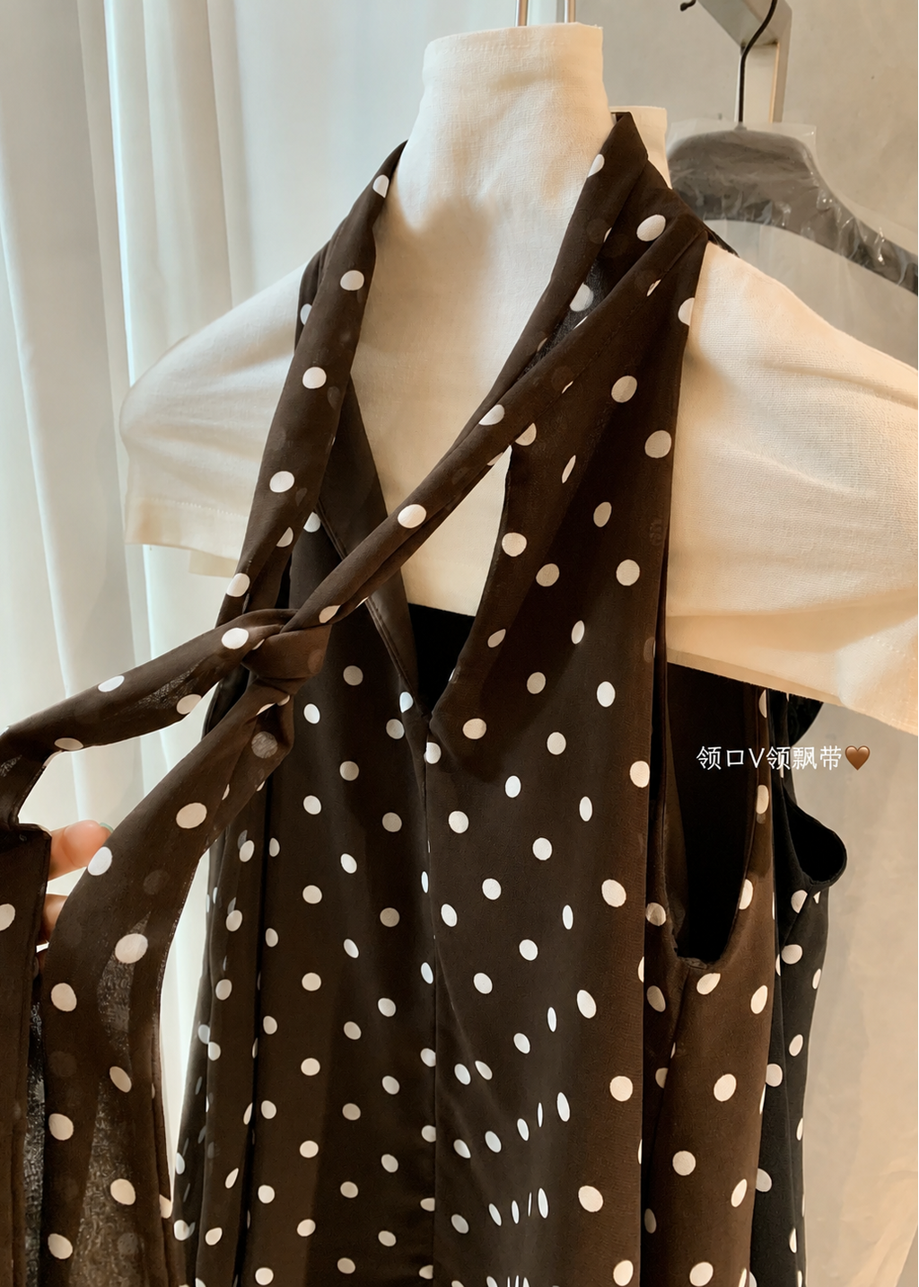 【Pre-Order】Noelle Polka Top