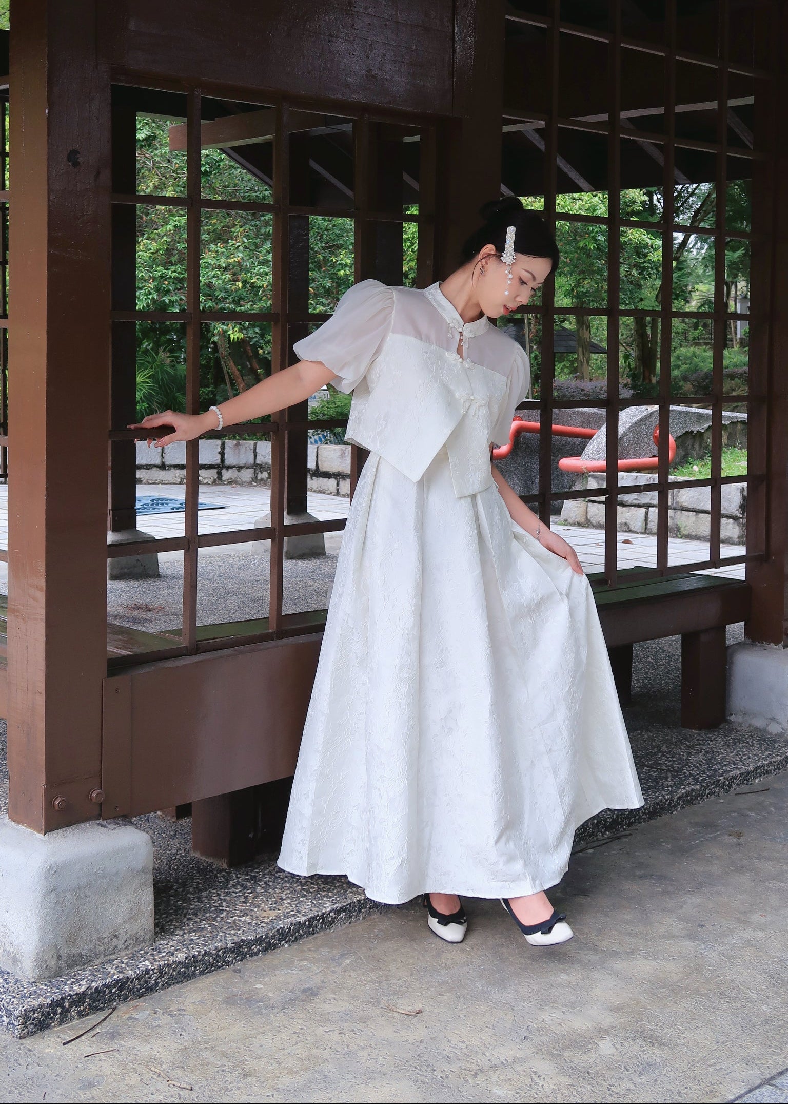 Prosper Pleated Set 福盈百褶套装 - White