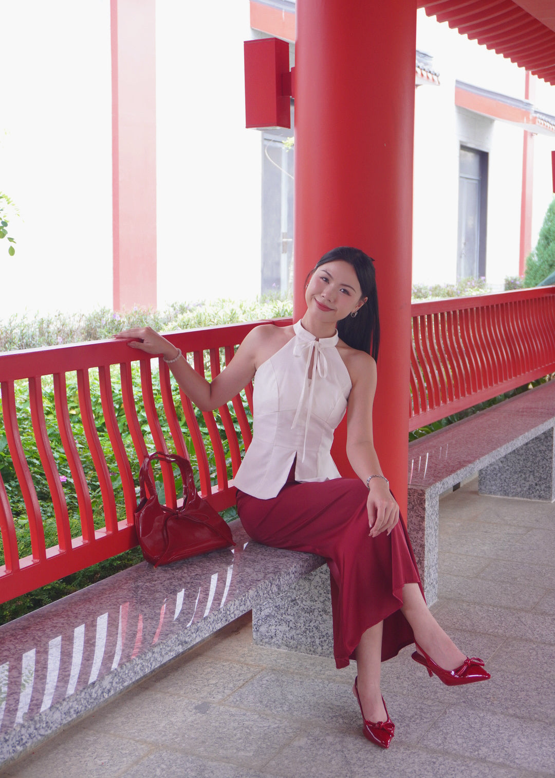 Bloom Knot Halter 绽结挂脖上衣 - White