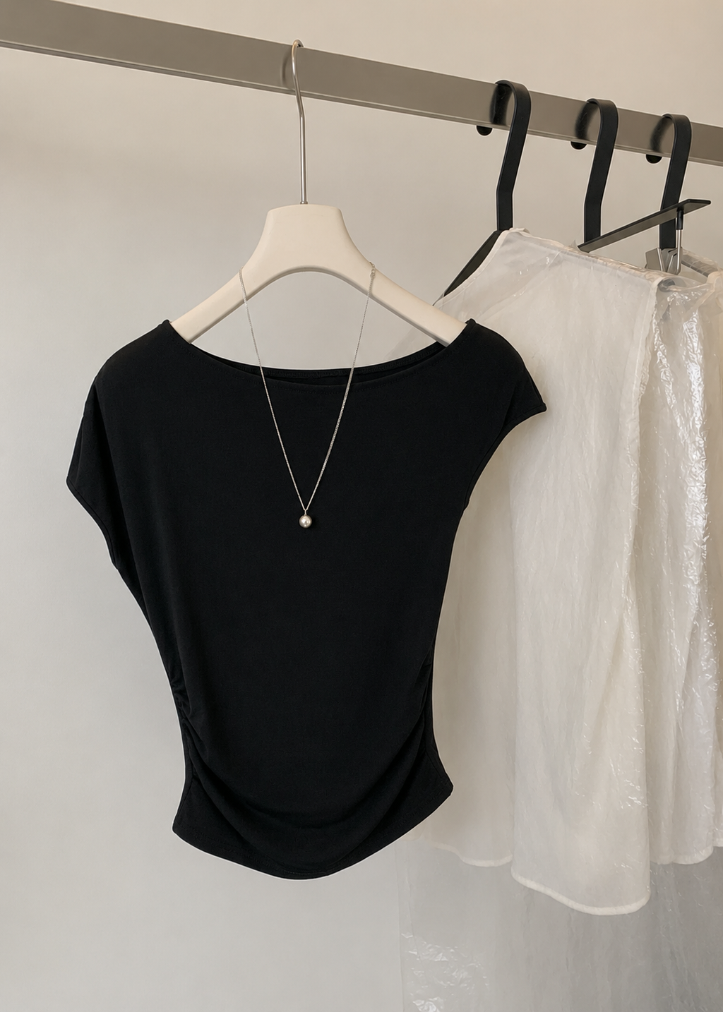 【Pre-Order】Mila Off-Shoulder Set - Black