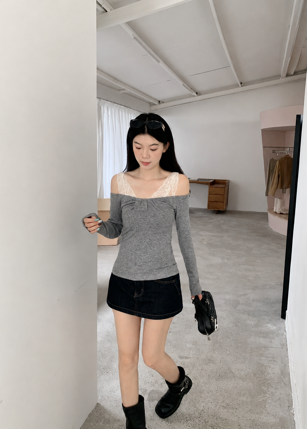 【Pre-Order】Vivia Off-Shoulder Top - Grey