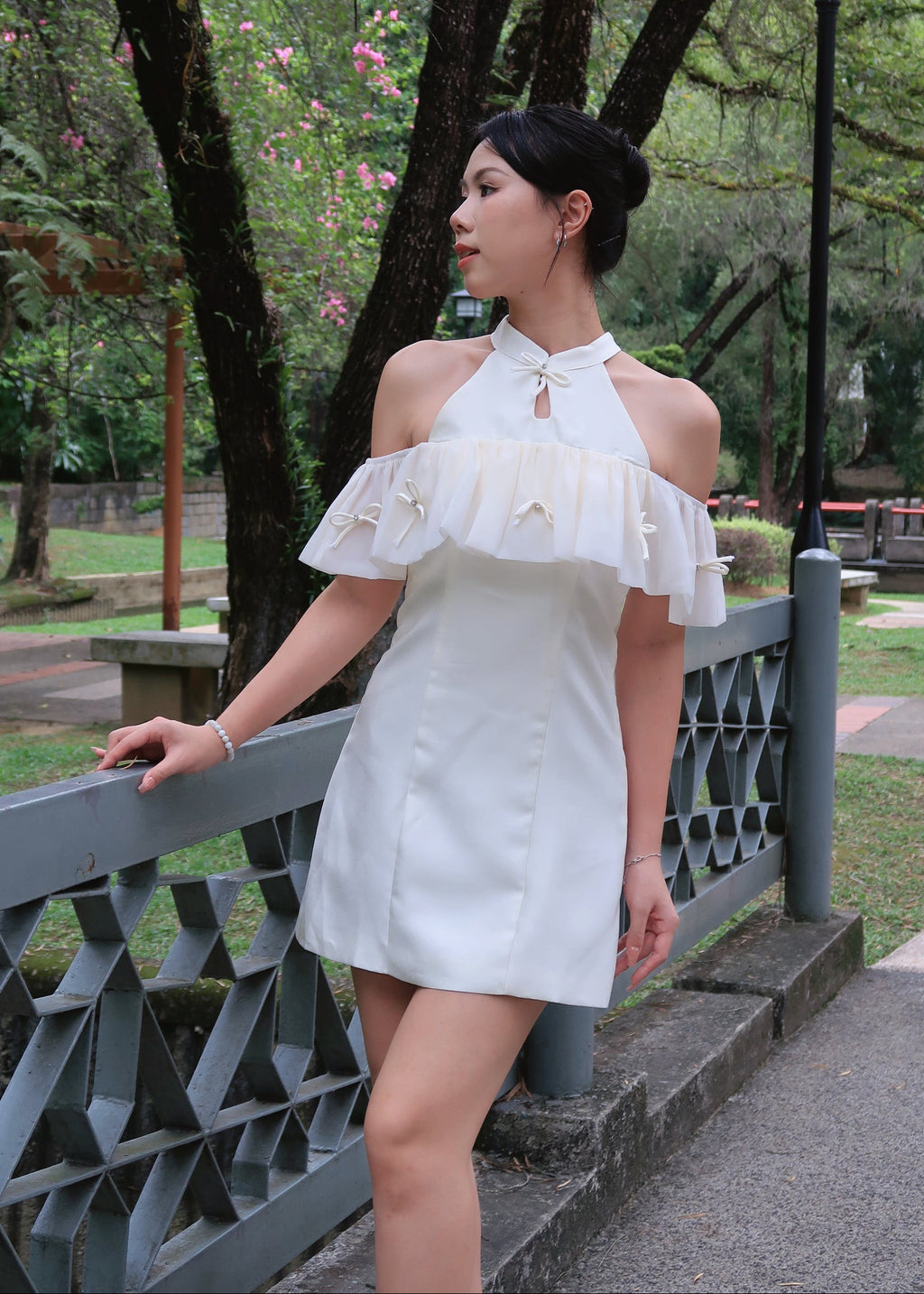 Ru Yi Knot Dress 如意结连衣裙 - White