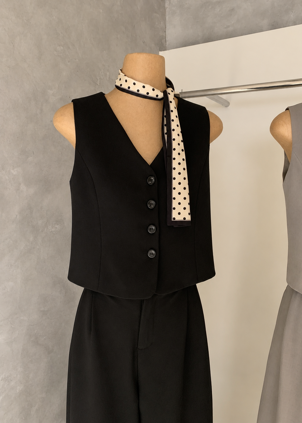 Reese Vest Set - Black