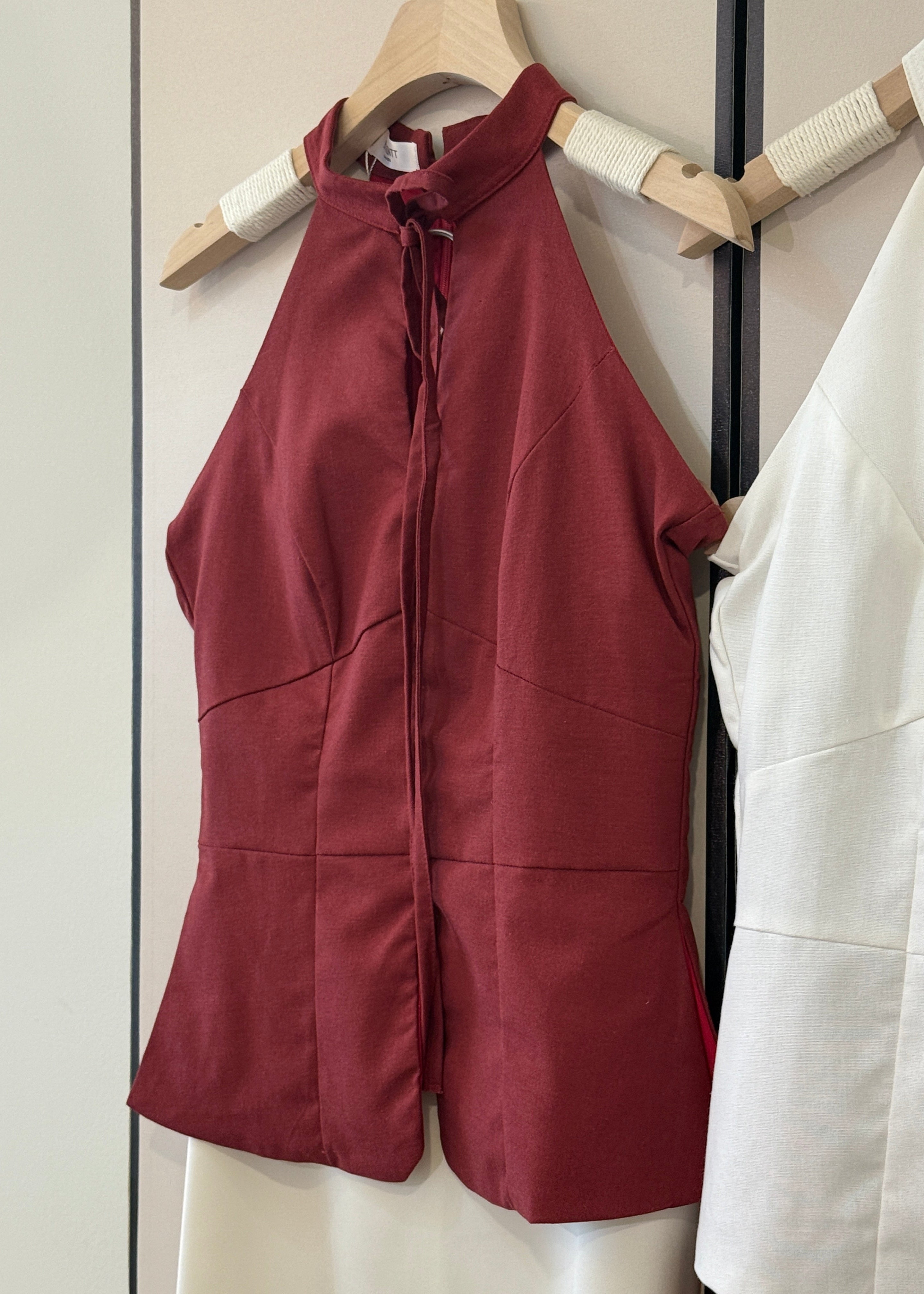 Bloom Knot Halter 绽结挂脖上衣 - Red