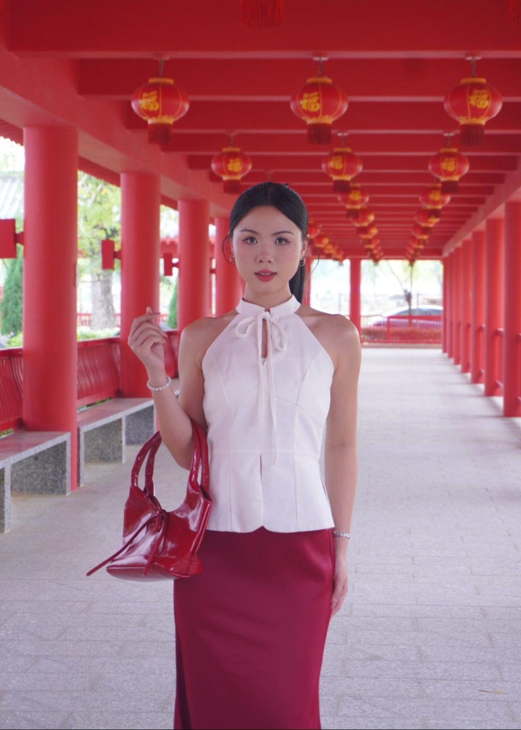 Bloom Knot Halter 绽结挂脖上衣 - White