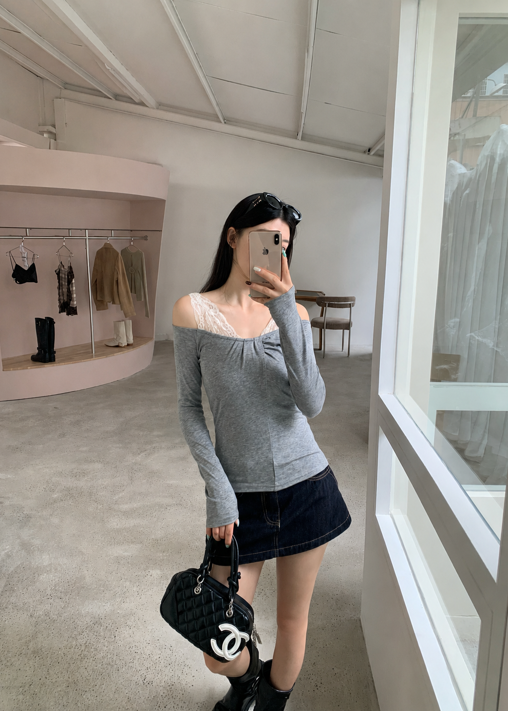 【Pre-Order】Vivia Off-Shoulder Top - Grey