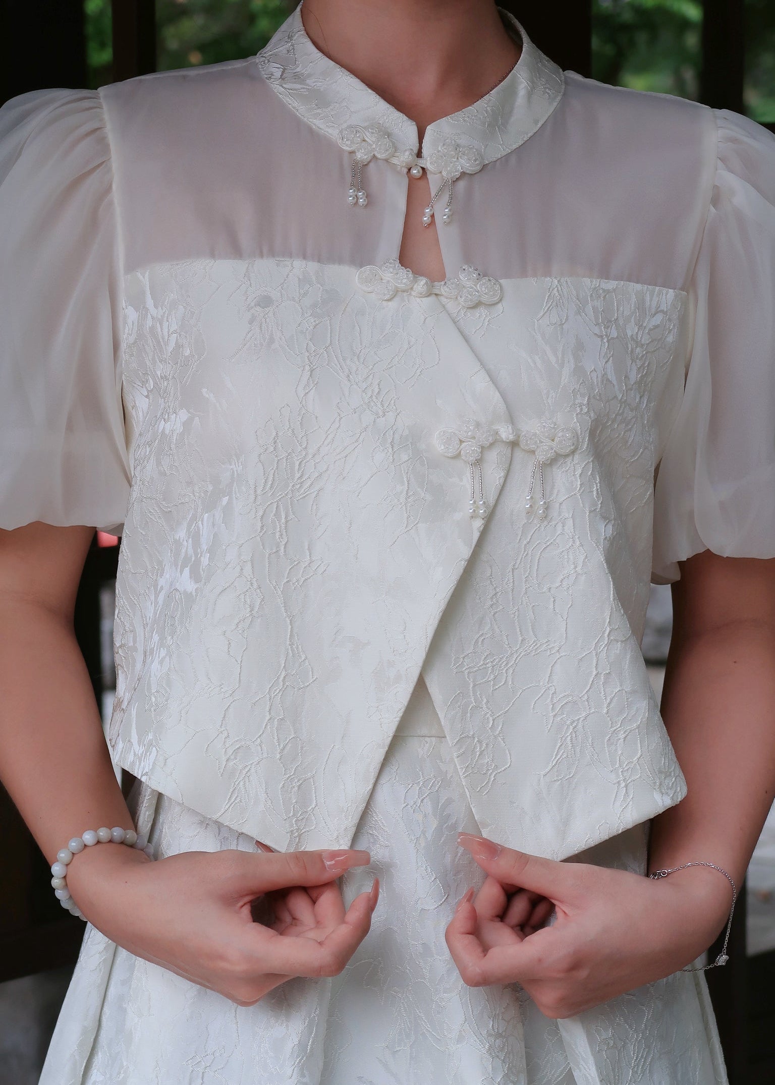 Prosper Pleated Set 福盈百褶套装 - White