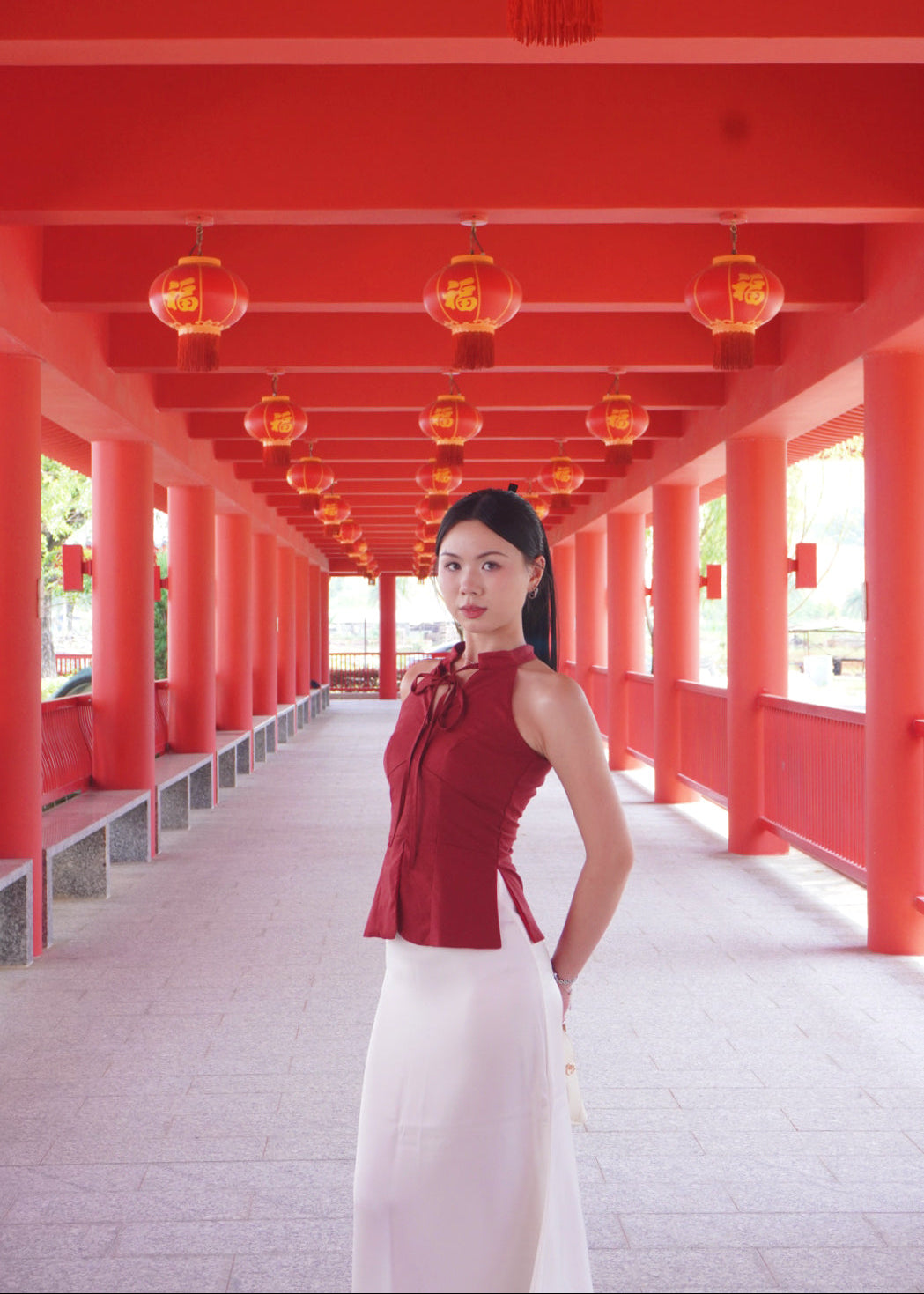 Bloom Knot Halter 绽结挂脖上衣 - Red