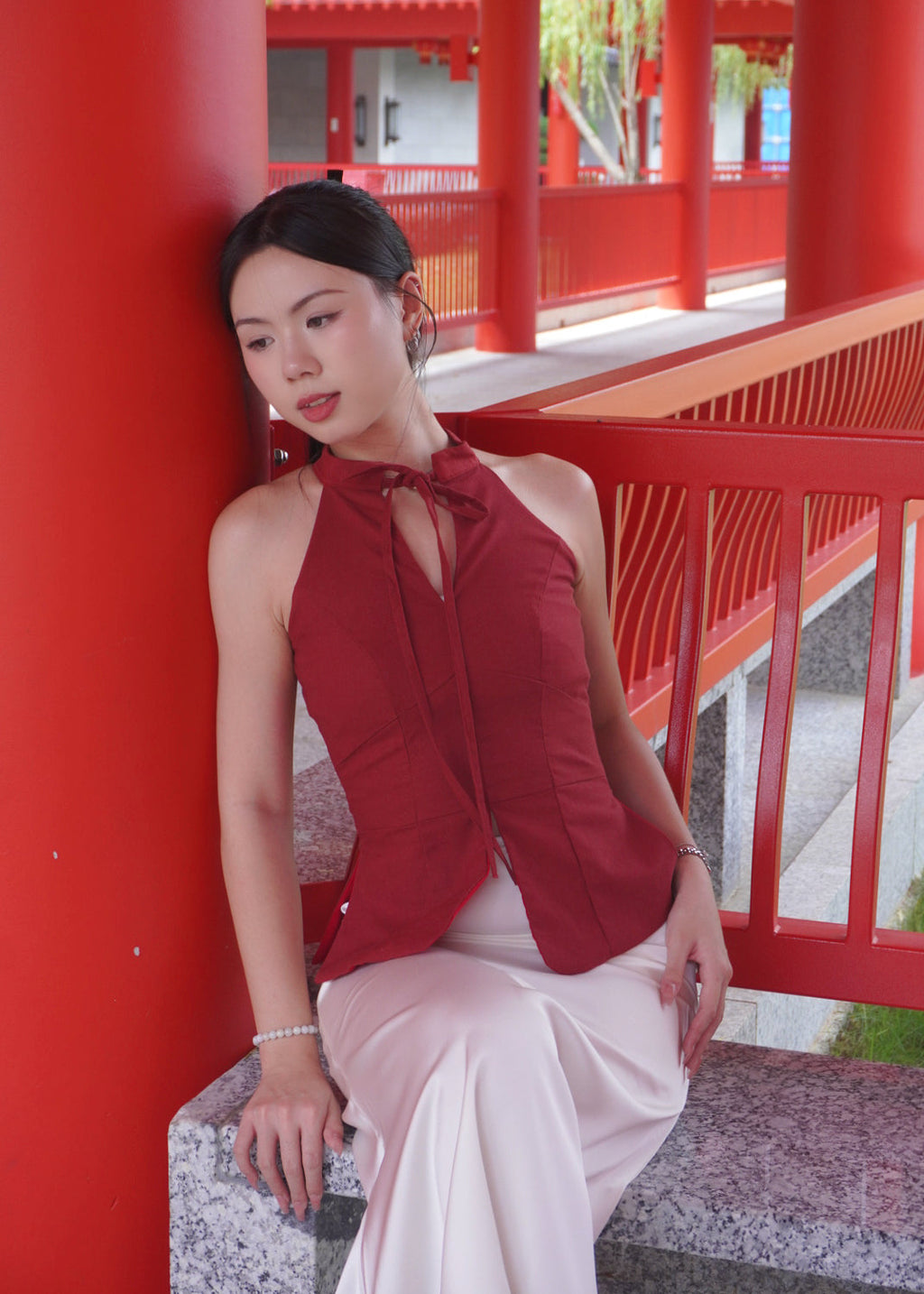 Bloom Knot Halter 绽结挂脖上衣 - Red
