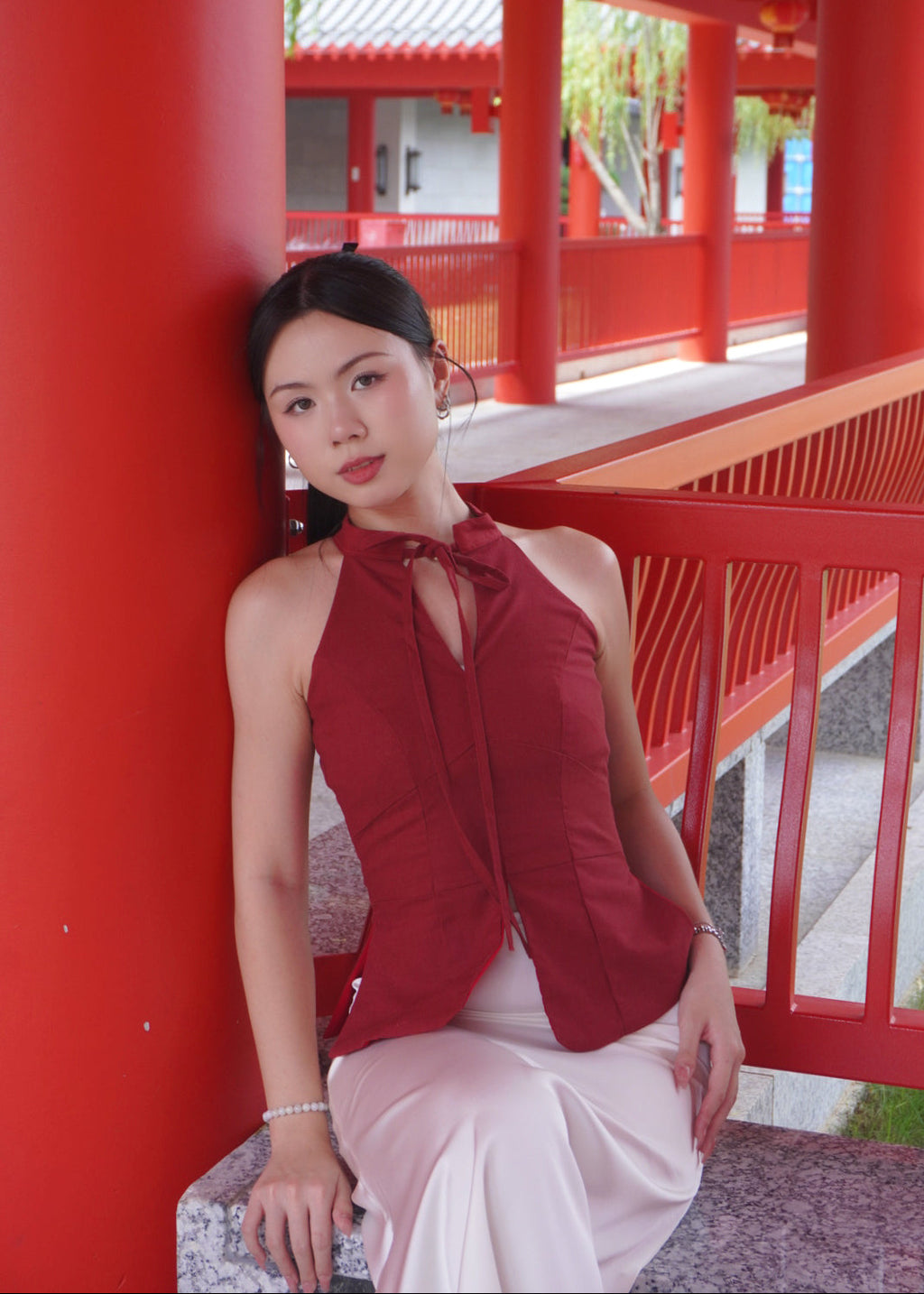 Bloom Knot Halter 绽结挂脖上衣 - Red