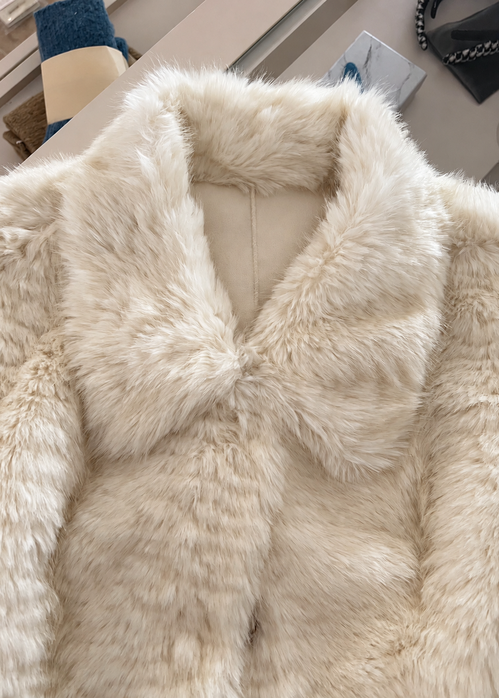 【 Pre-Order 】Hush Faux Fur Collar Vest