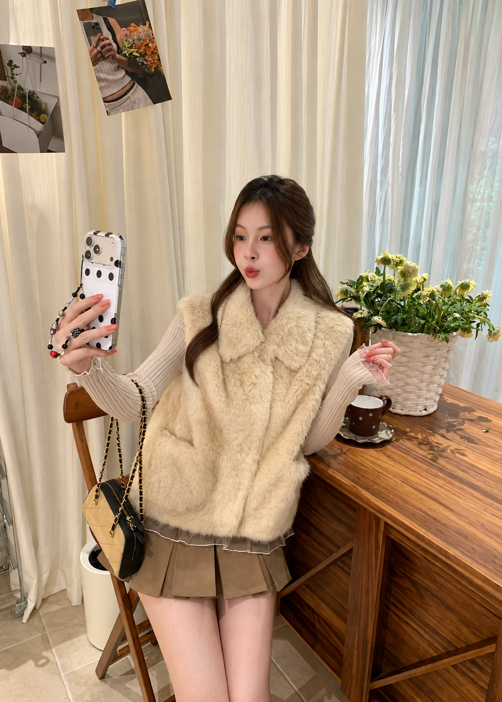 【 Pre-Order 】Hush Faux Fur Collar Vest