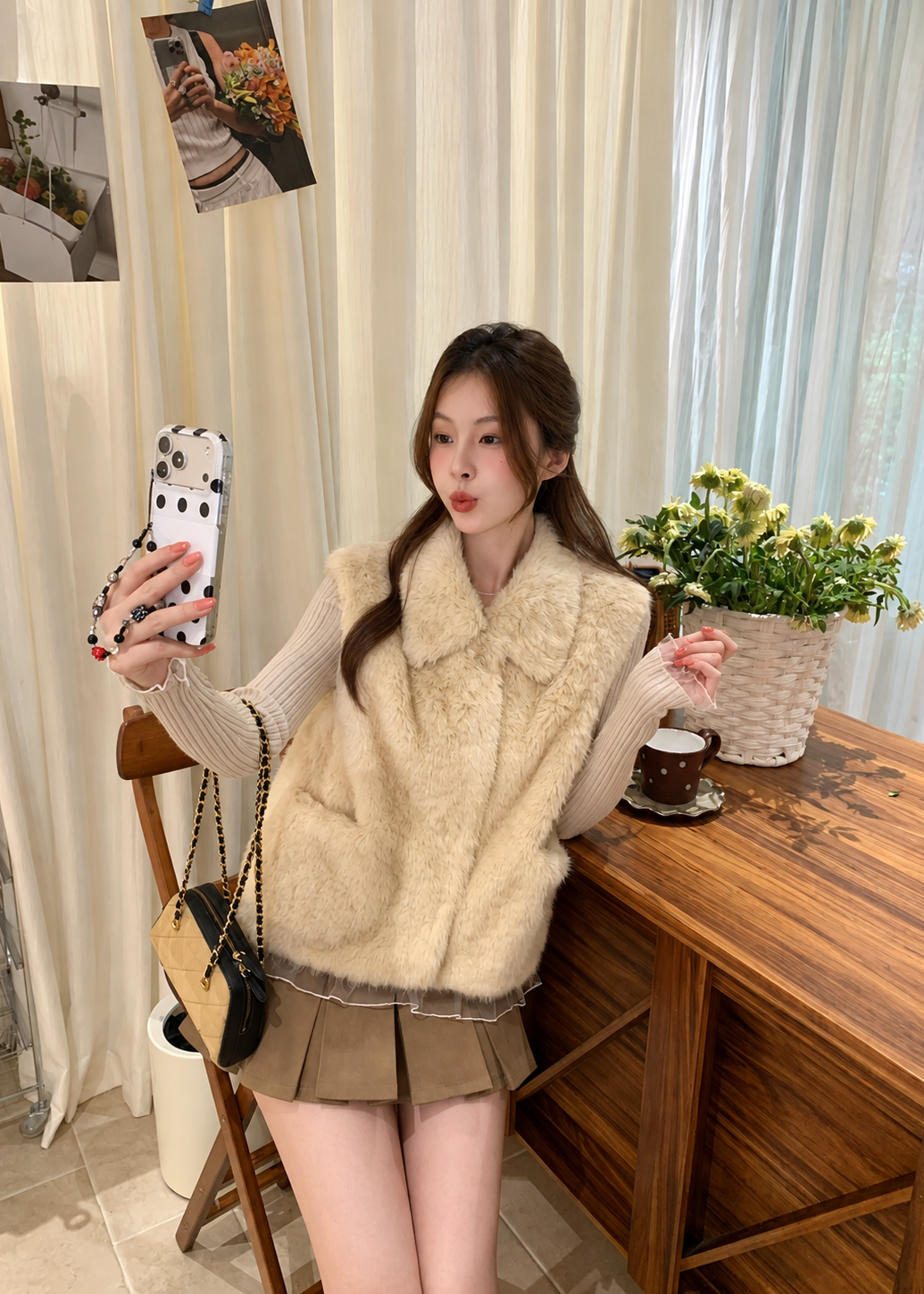 【 Pre-Order 】Hush Faux Fur Collar Vest