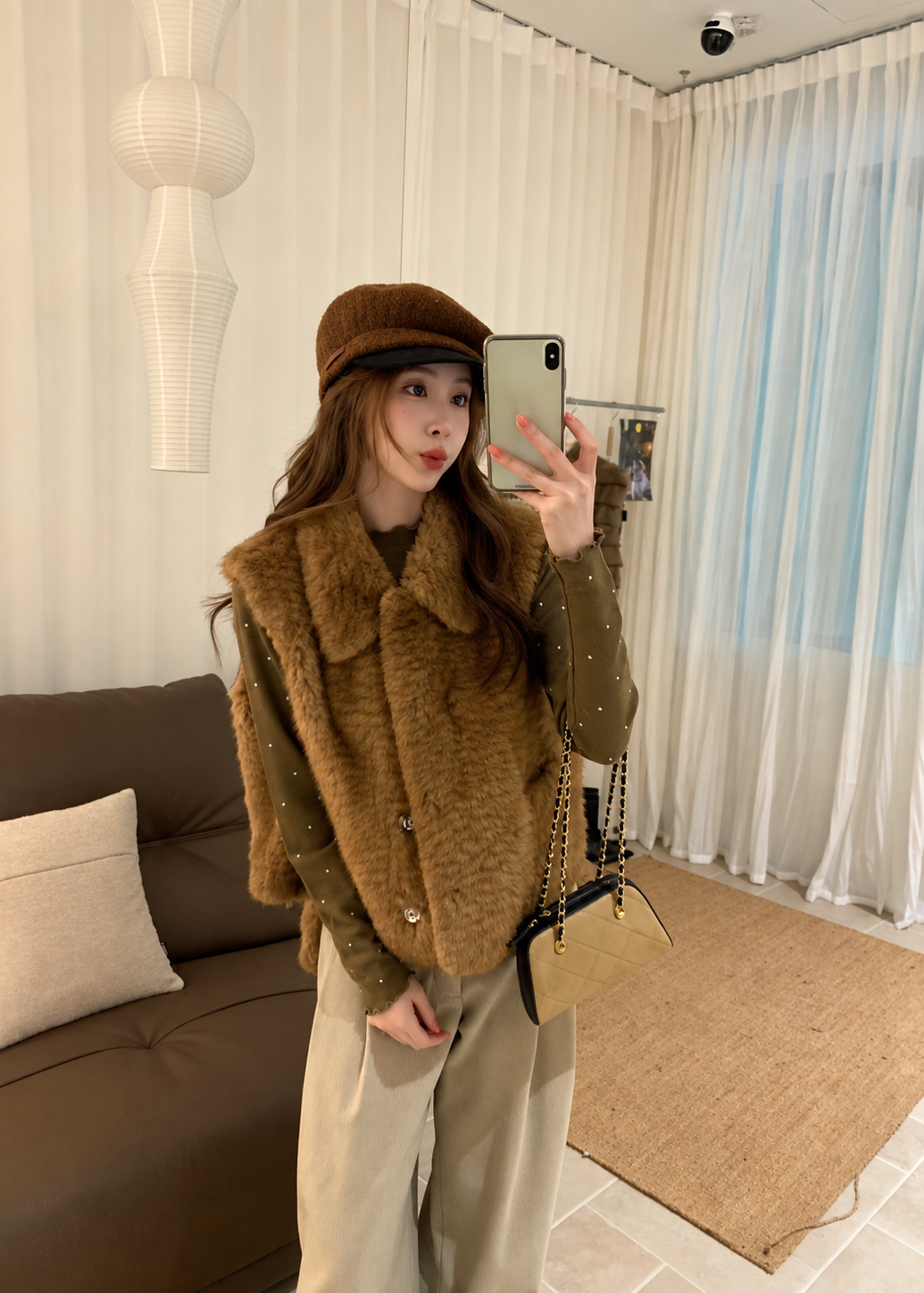 【 Pre-Order 】Hush Faux Fur Collar Vest