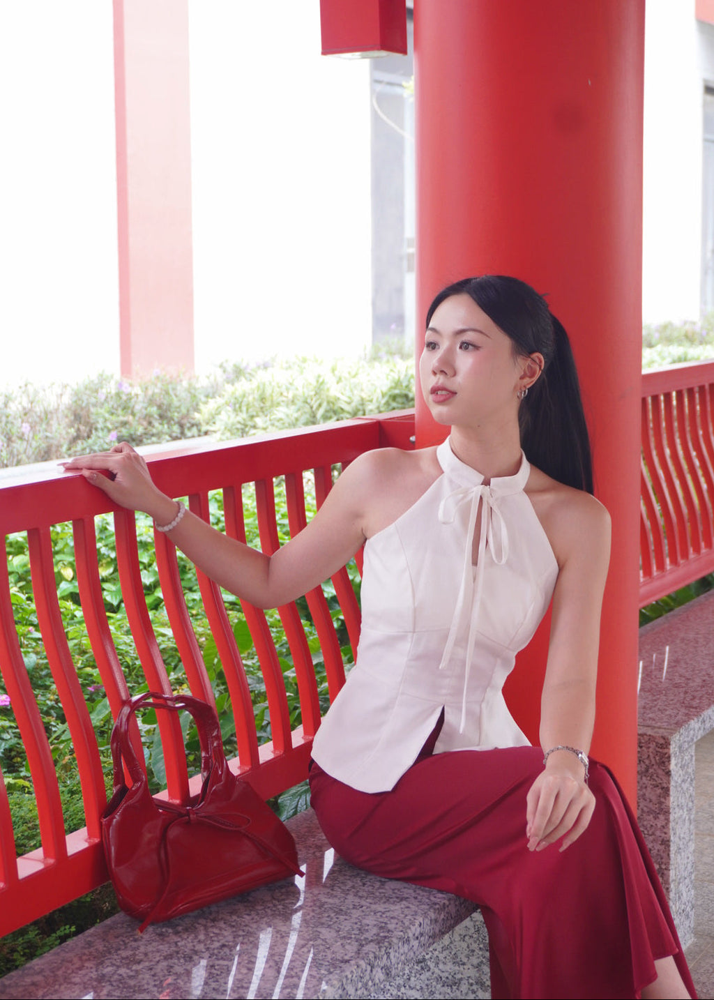 Bloom Knot Halter 绽结挂脖上衣 - White