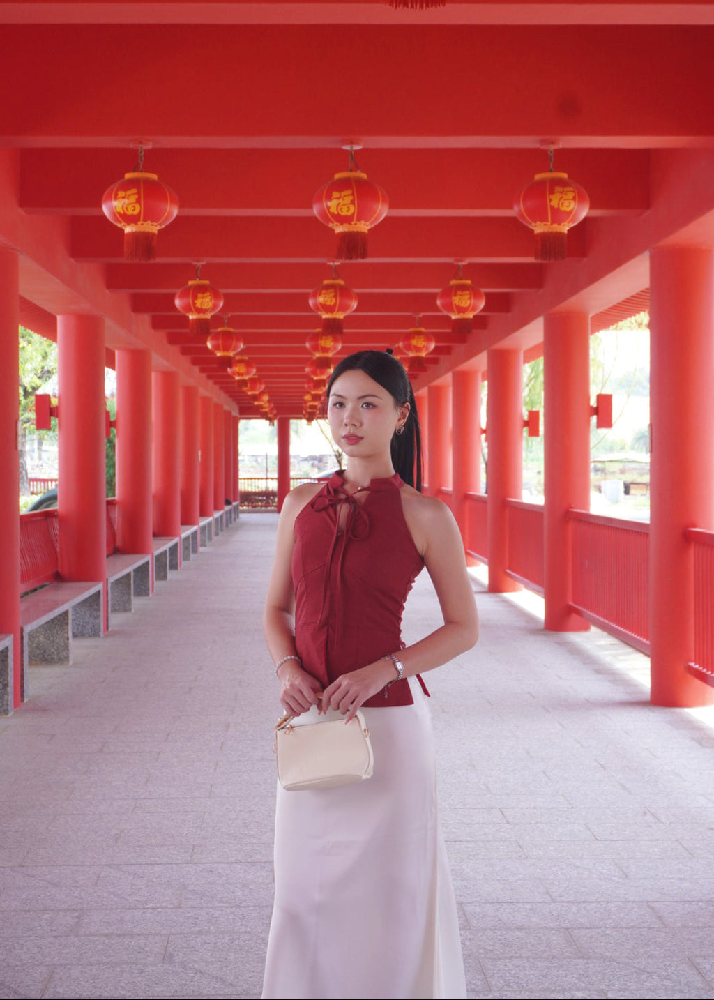 Bloom Knot Halter 绽结挂脖上衣 - Red