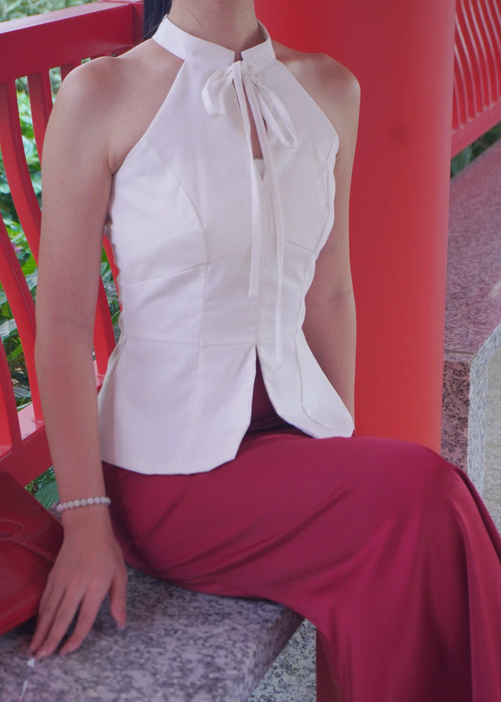 Bloom Knot Halter 绽结挂脖上衣 - White