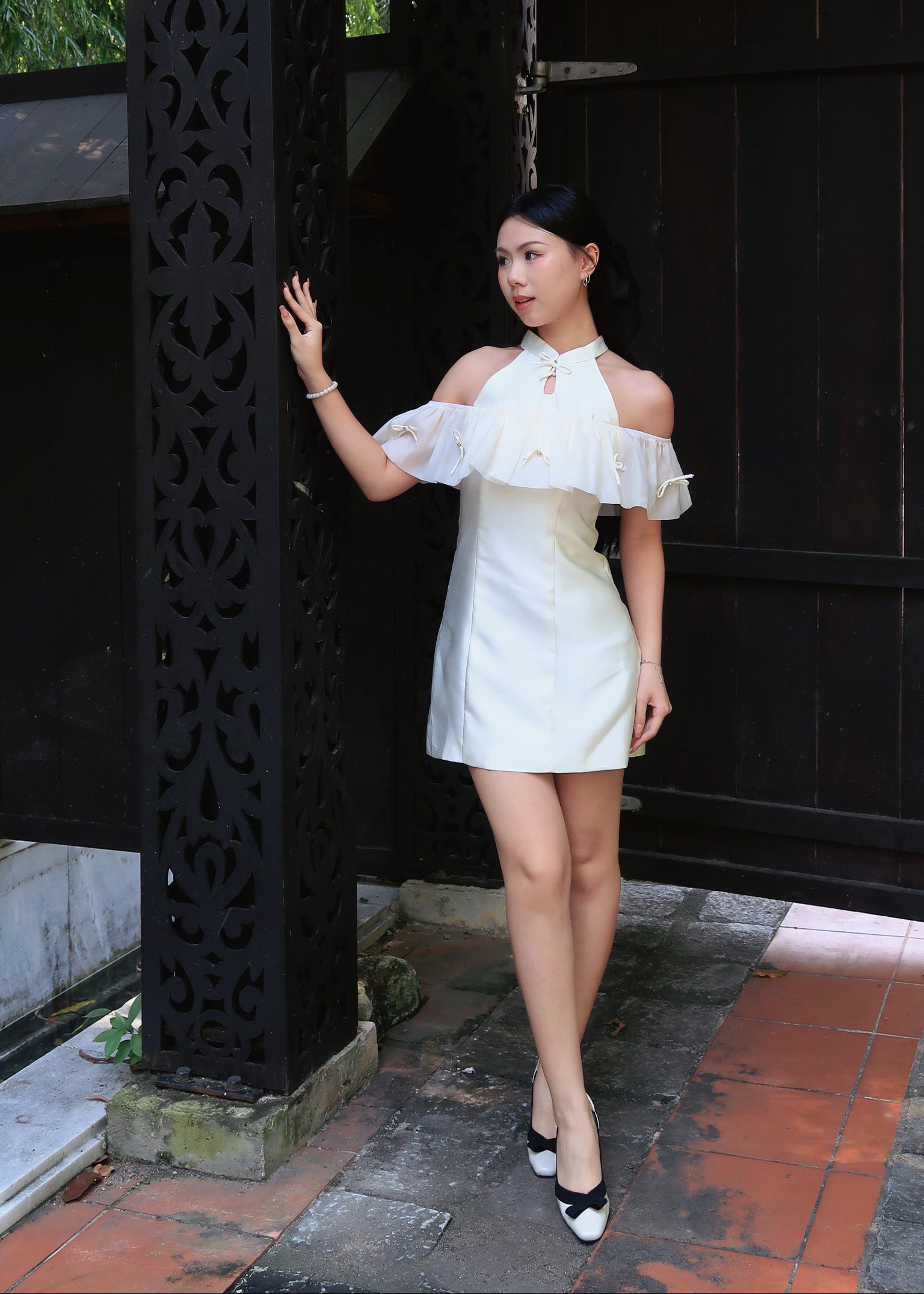 Ru Yi Knot Dress 如意结连衣裙 - White