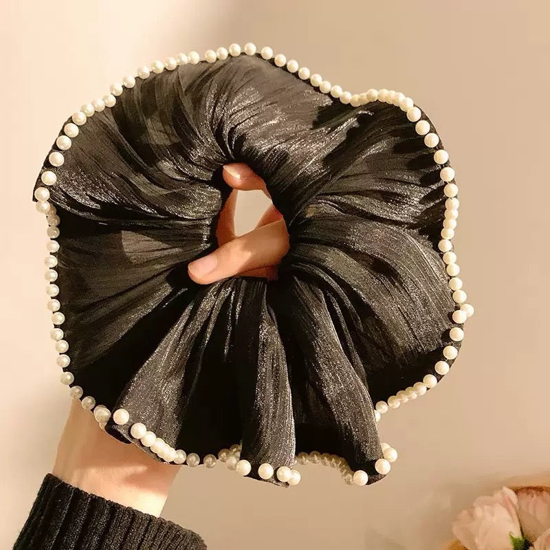 Pearl Poem Scrunchie