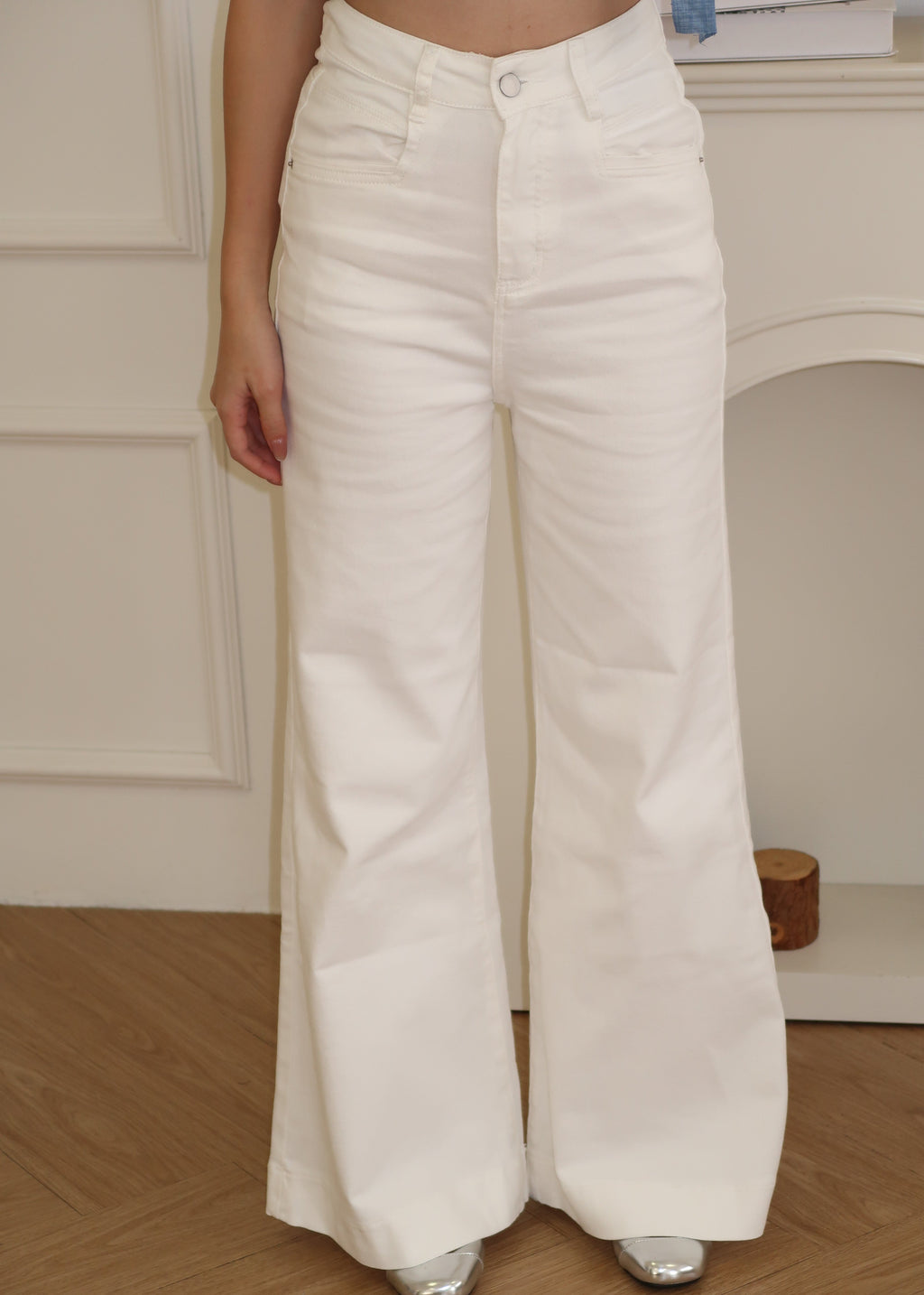 White Sleek Jeans