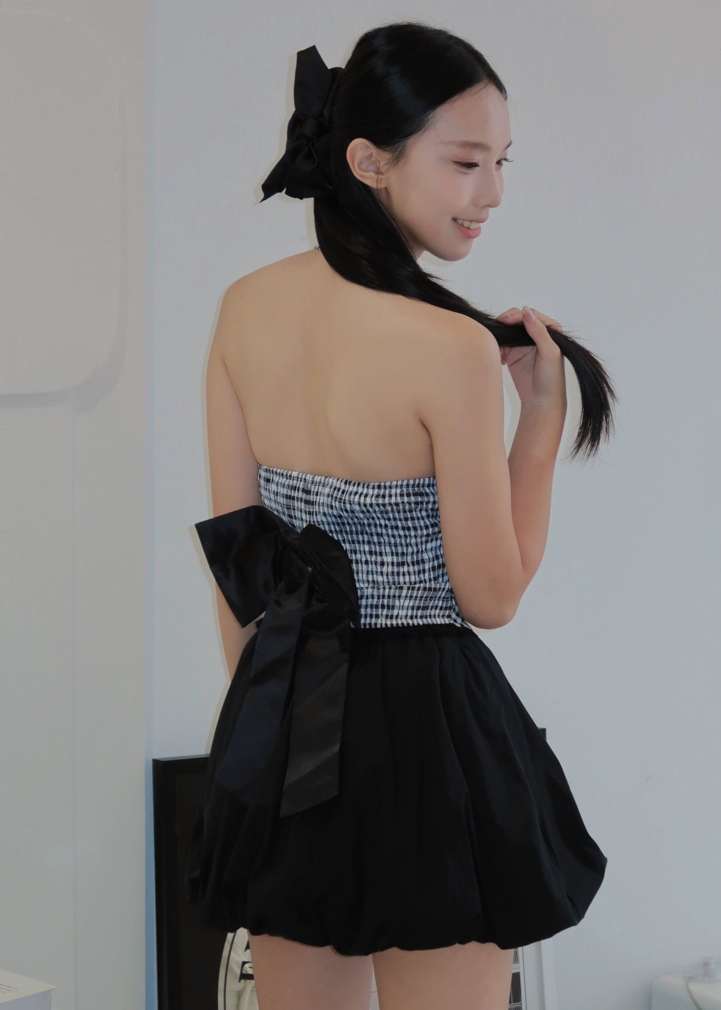 Chic Bow Halter Top - Black