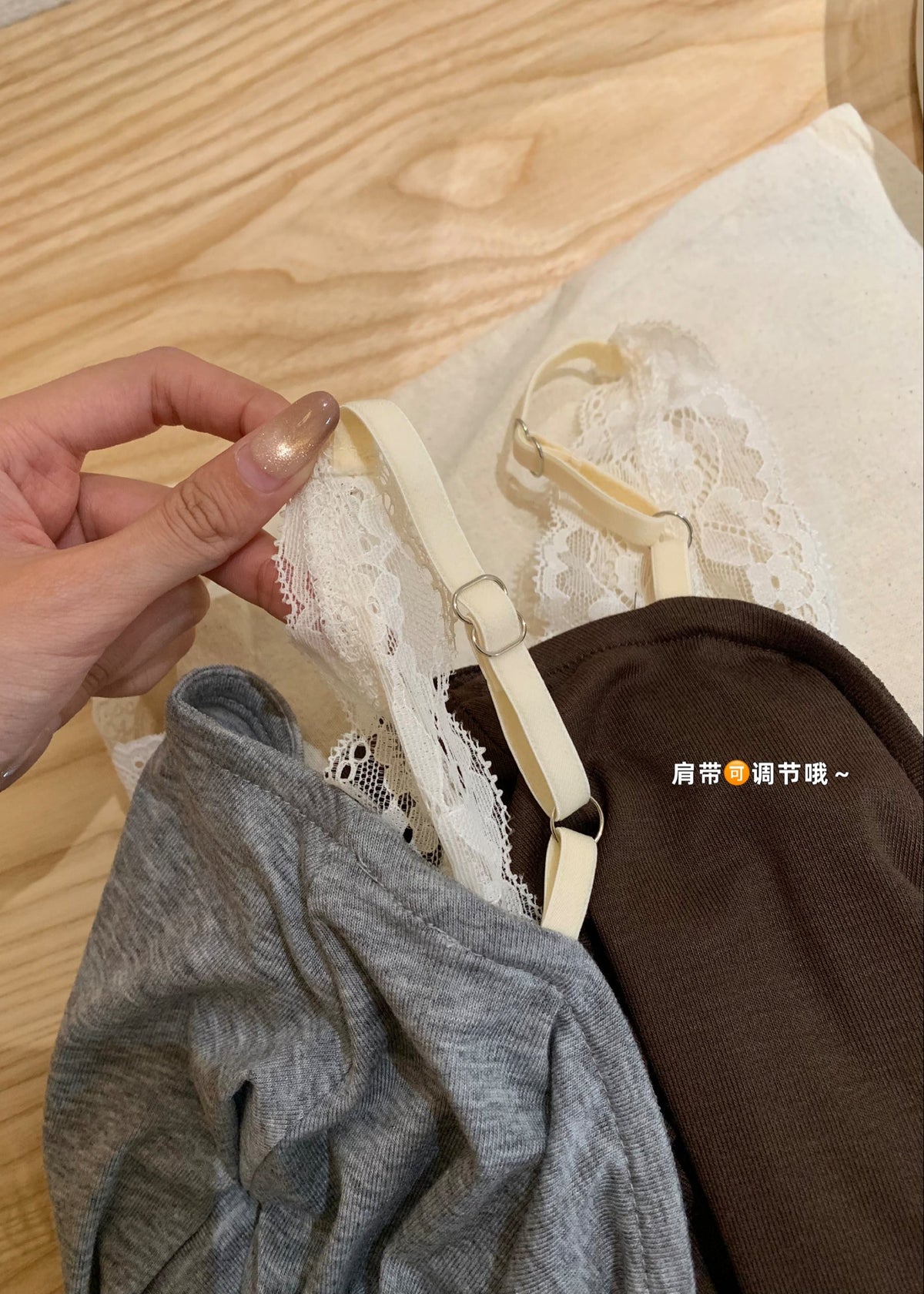 【Pre-Order】Vivia Off-Shoulder Top - Grey