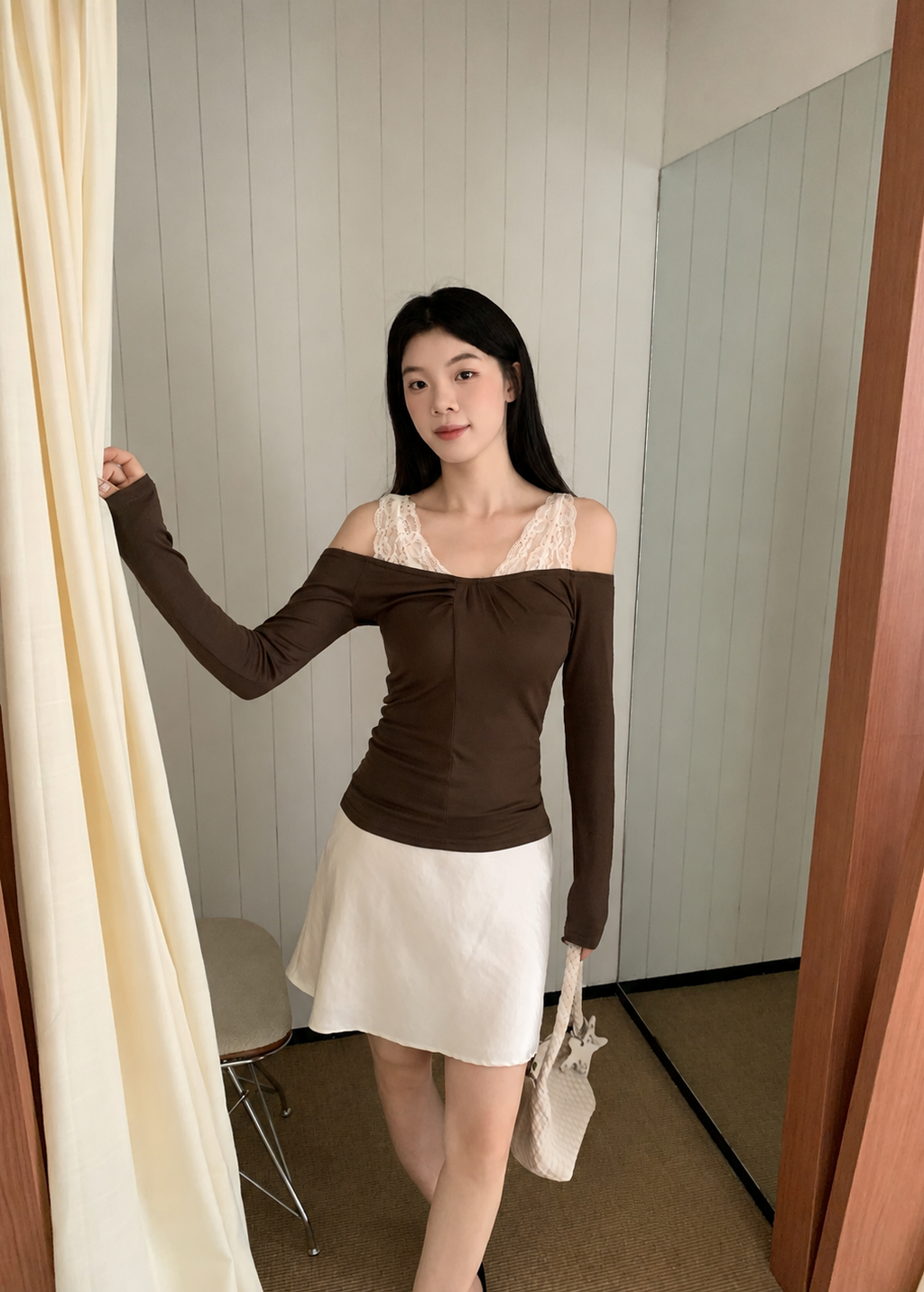 【Pre-Order】Vivia Off-Shoulder Top - Brown