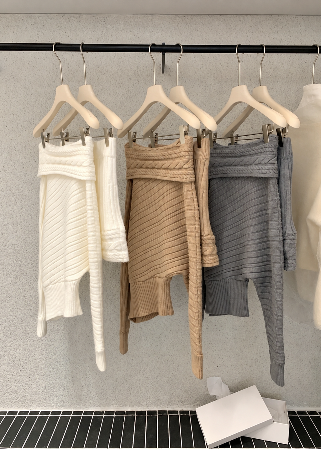 【 Pre-Order】Vanya Off-Shoulder Knit Set