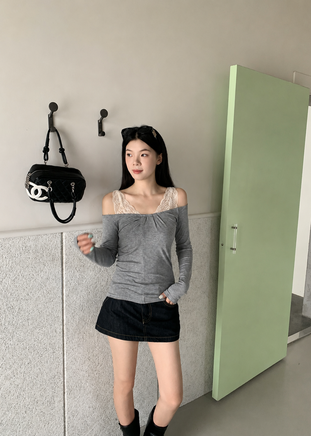 【Pre-Order】Vivia Off-Shoulder Top - Grey