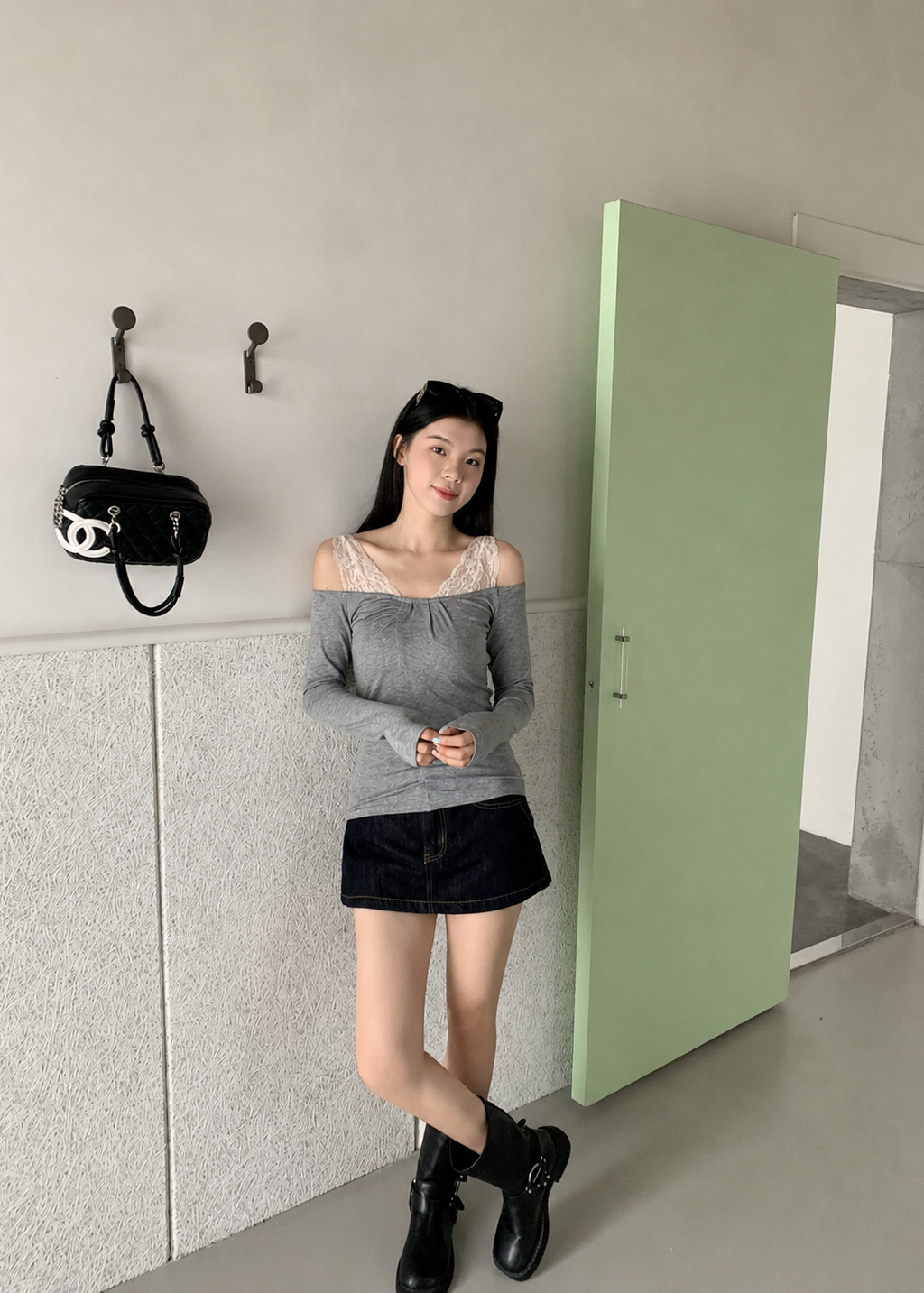【Pre-Order】Vivia Off-Shoulder Top - Grey