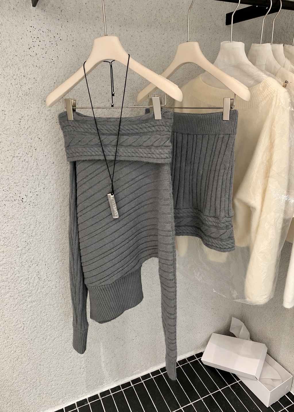 【 Pre-Order】Vanya Off-Shoulder Knit Set