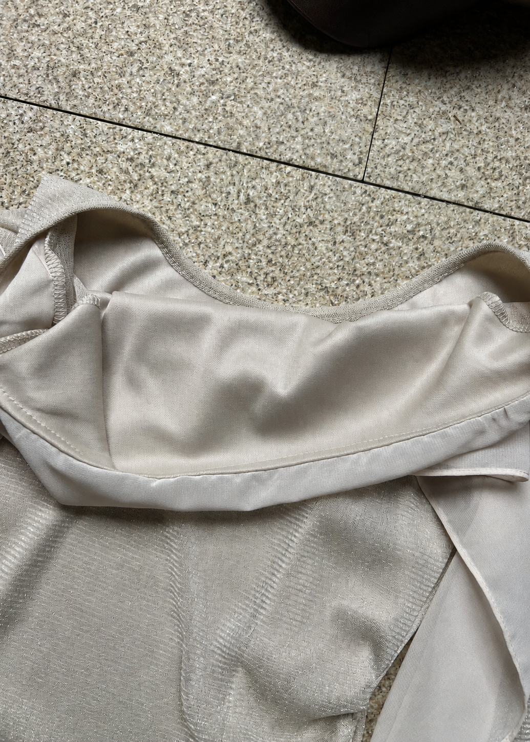 【Pre-Order】Arielle Draped Sleeve Top