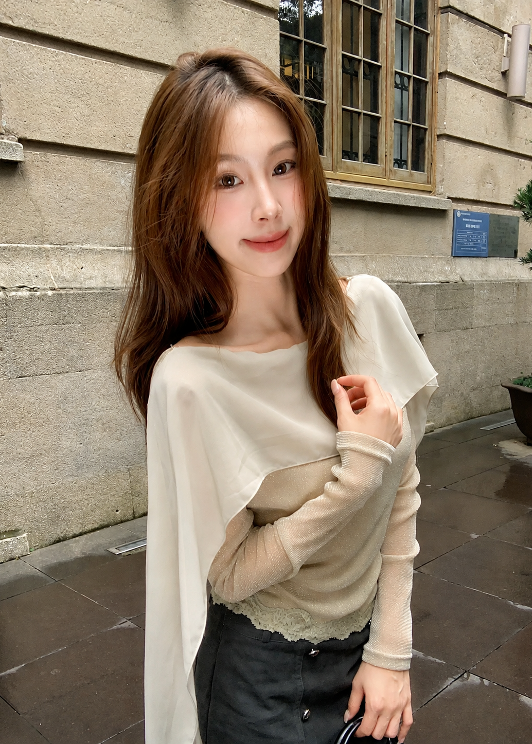 【Pre-Order】Arielle Draped Sleeve Top